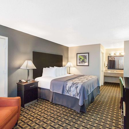 Days Inn By Wyndham Ennis Exterior foto